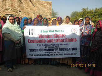 Photo of training workshop for women cotton pickers on Women rights, economic and social rights.
